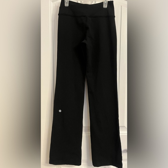 Lululemon Groove Pant Flared Leggings - Picture 2 of 4